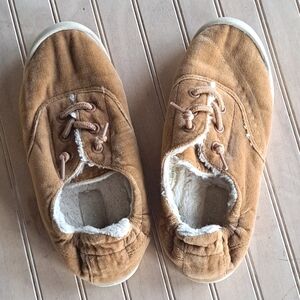 Madden Girl Brooke Slouchy Girls Soft Cozy Suede Slip-On Sneakers 5.5 wide